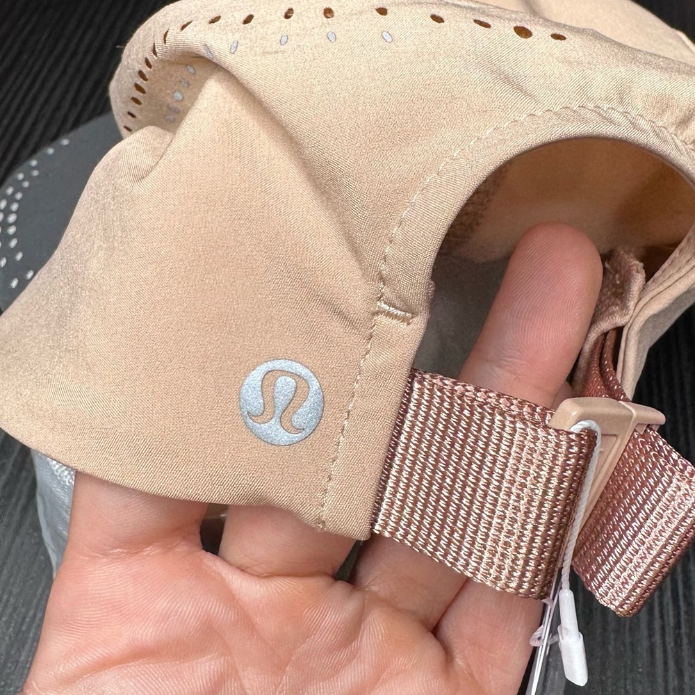 Lululemon Lightweight Crushable Run Hat NWT S/M (GGRE/PCLY/SEAL) - Picture 2 of 11